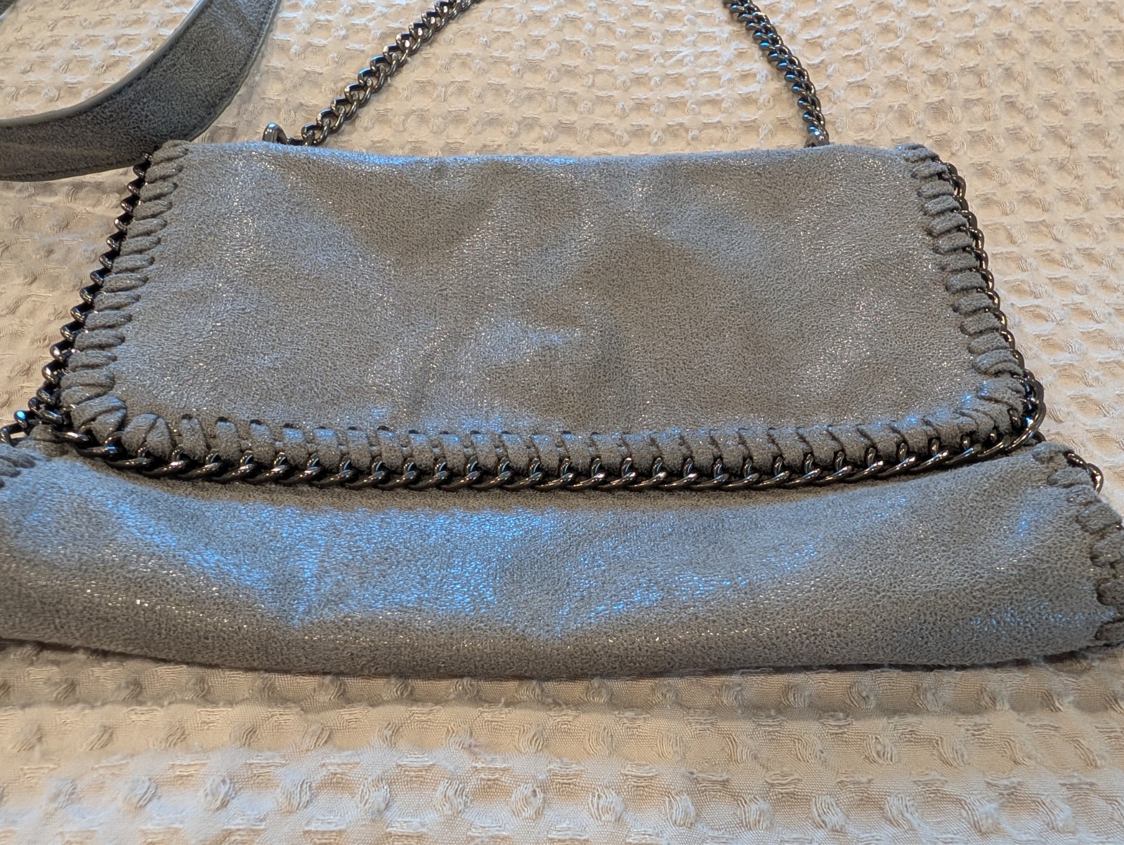 Silver Metallic Crossbody Bag Purse Gray Gunmetal Metal Chain Trim 9.5 x 6.5