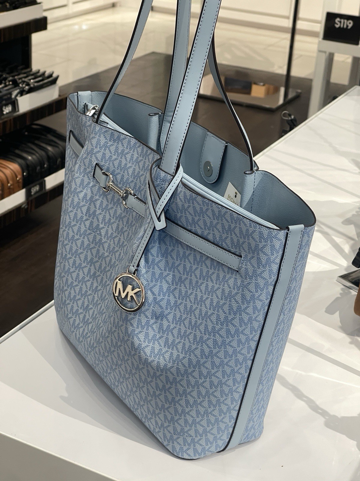 MICHAEL KORS Carson Large Signature Logo Tote Bag pale ocean NWT