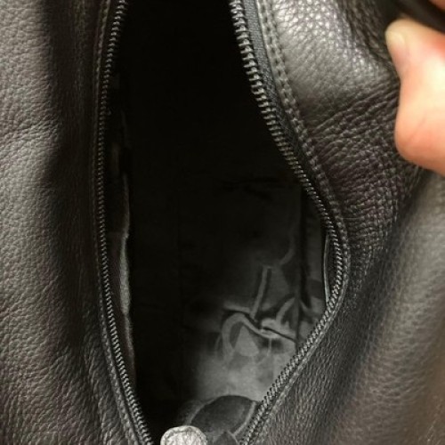 Salvatore Ferragamo Gancini Black Leather Handbag Gold-Tone Hardware Zip