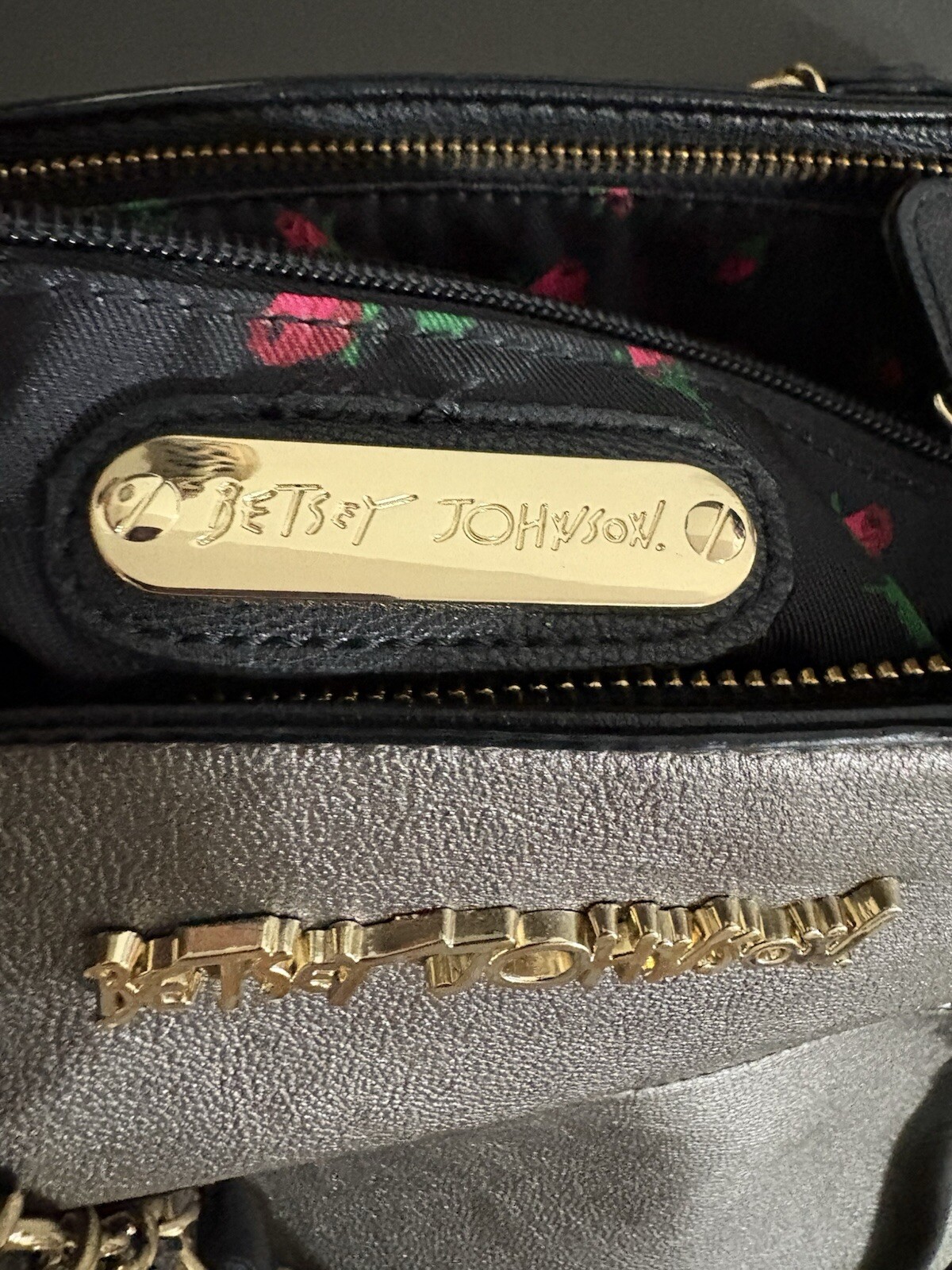 Betsey Johnson brown shoulder bag gold chains