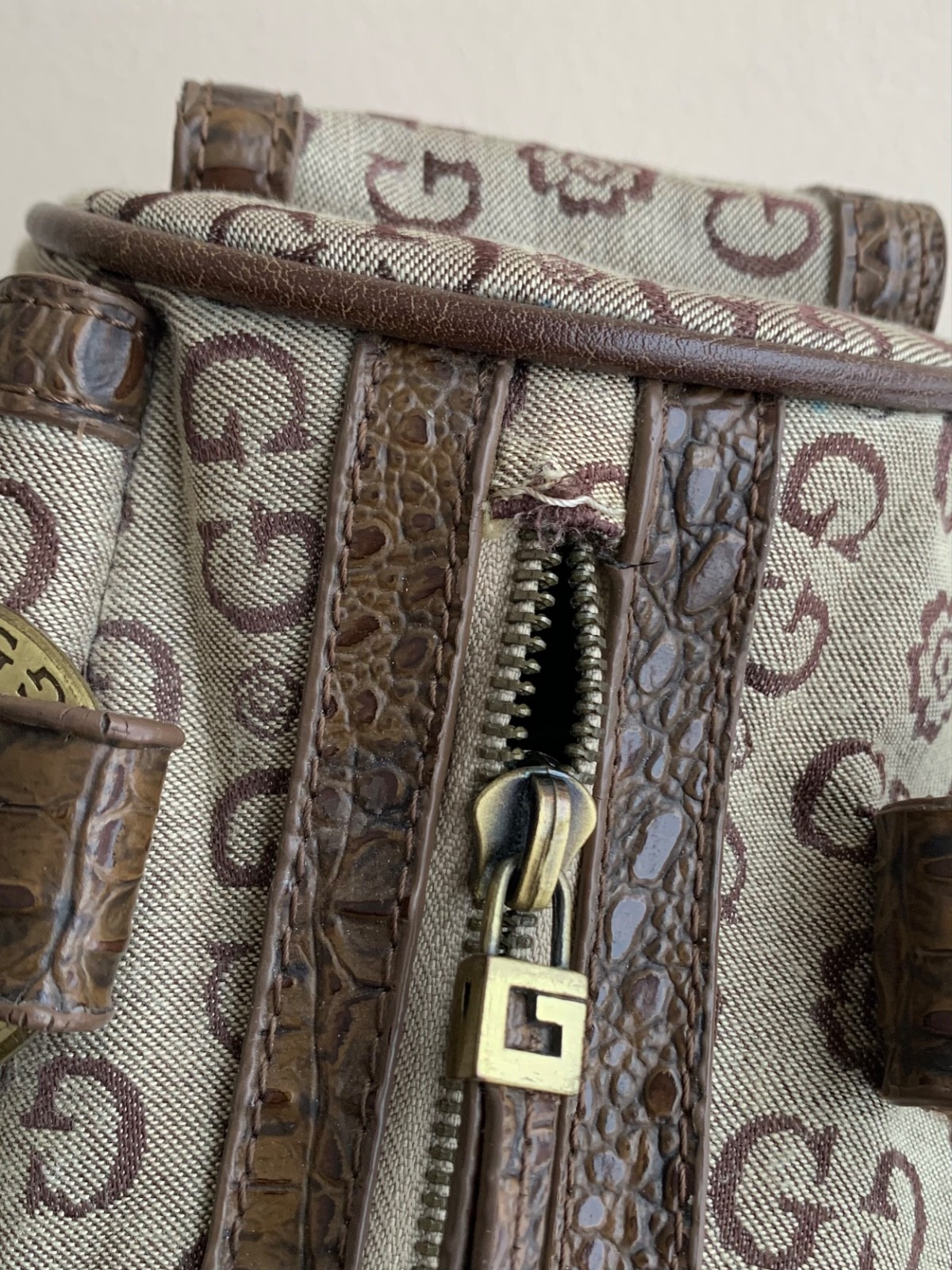 Vintage Guess Monogram Beige Faux Python Leather Denim Y2K Purse Handbag 2000s