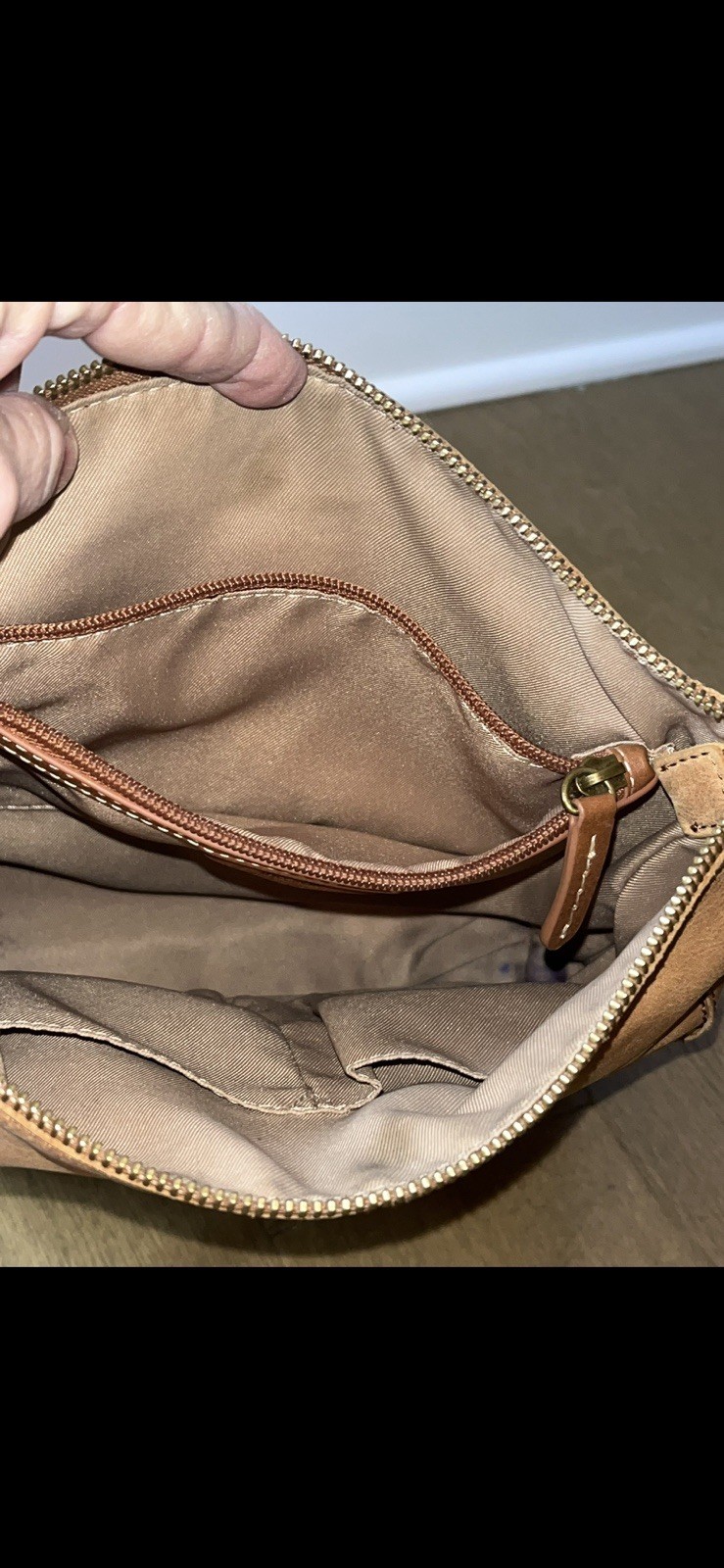 The Sak: Leather Shoulder Bag: Ink Stains See Last 2 Photos