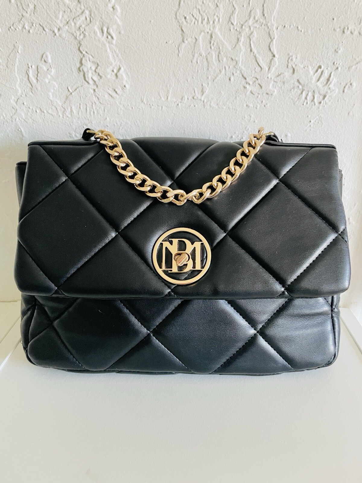 Badgley Mischka Purse Black Handbag Quilted Leather Classic Dressy Gold Plate