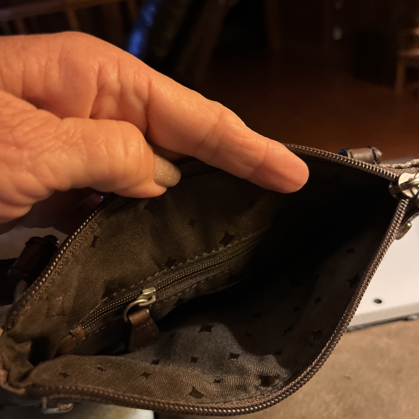 Fossil Maddox Mini Snake Skin Cross-Body Bag ( 8.5” x 2.25” x 5” x 22” )