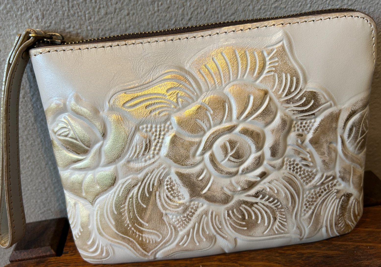 Patricia Nash Cassini Cream Gold Floral Tooled Embossed Wristlet Pouch