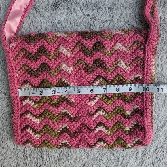 Handmade Y2K Crocheted Chevron Ripple Shoulder Bag Cottagecore Boho Grunge Pink