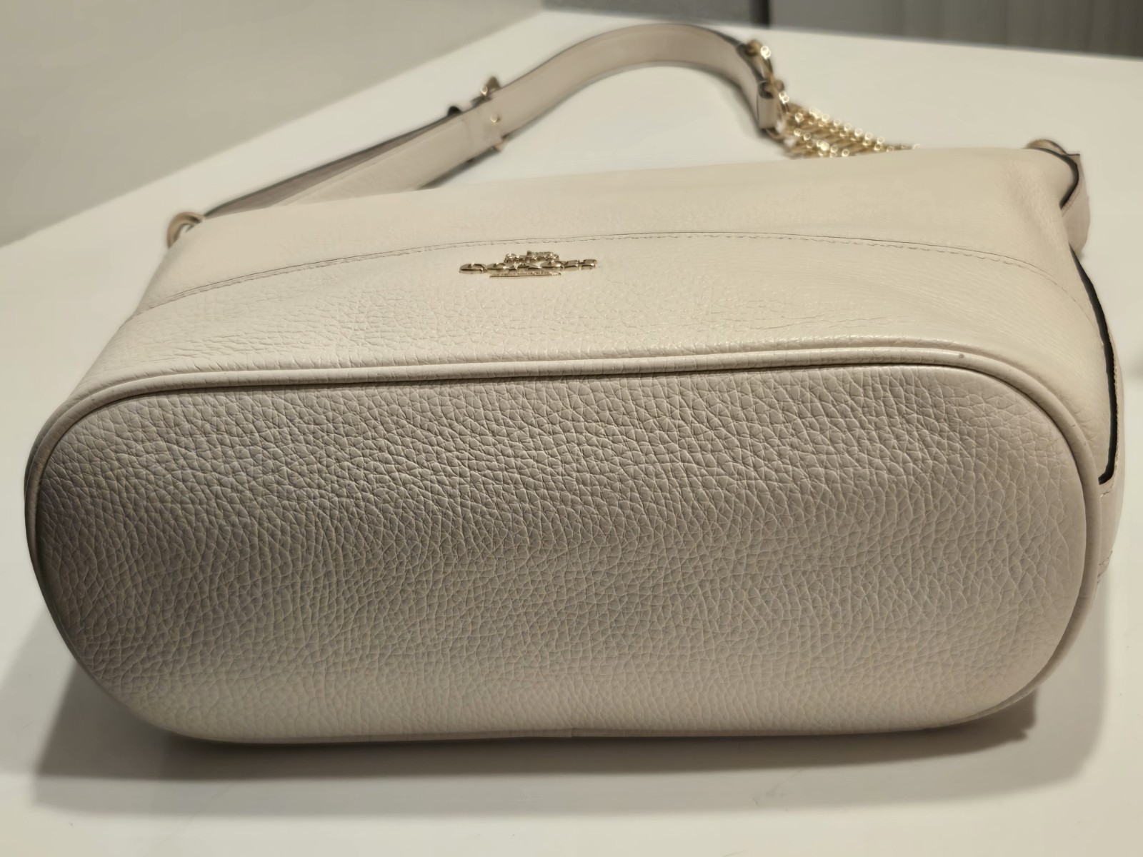 Coach Paxton Duffle in Chalk White Pebble Leather – Excellent Condition!