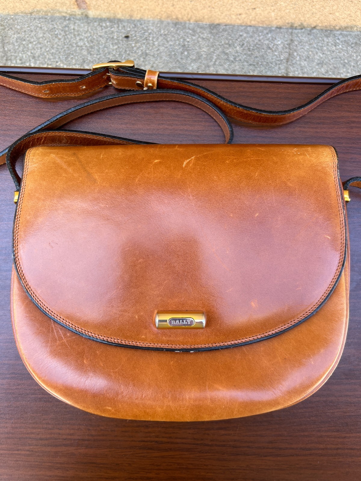 Vintage Bally Leather Flap Saddle, Crossbody, Shoulder Bag