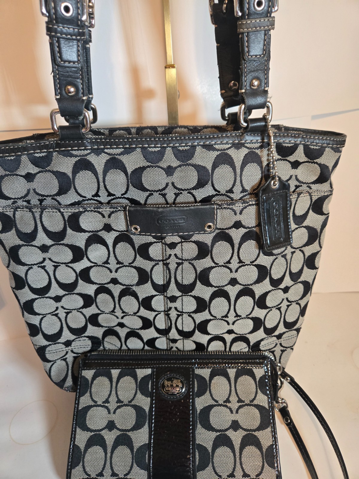 COACH SIGNATURE SHOULDER STRAP TOTE BAG W/MATCHING WALLET-NEW W/O TAGS
