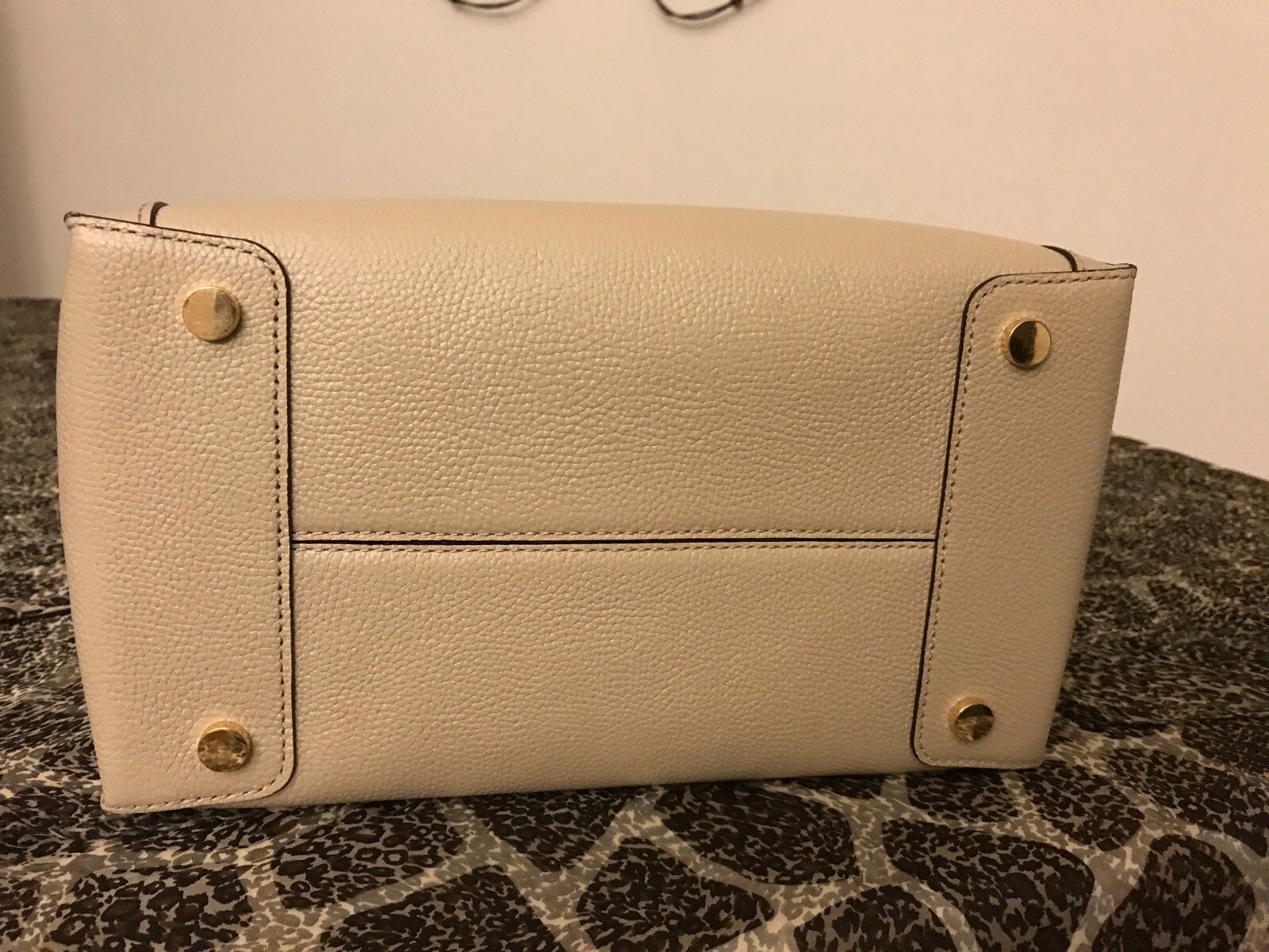 NWT Michael Kors Mercer Studio LG EW Leather Tote Oat/Gold MSRP$348 Authentic