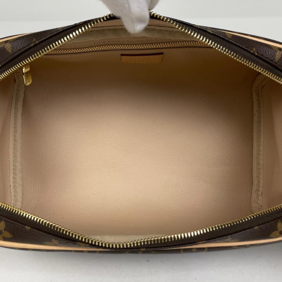 Louis Vuitton Dopp Kit Monogram Brown Pouch Bag M44494 #BS2666