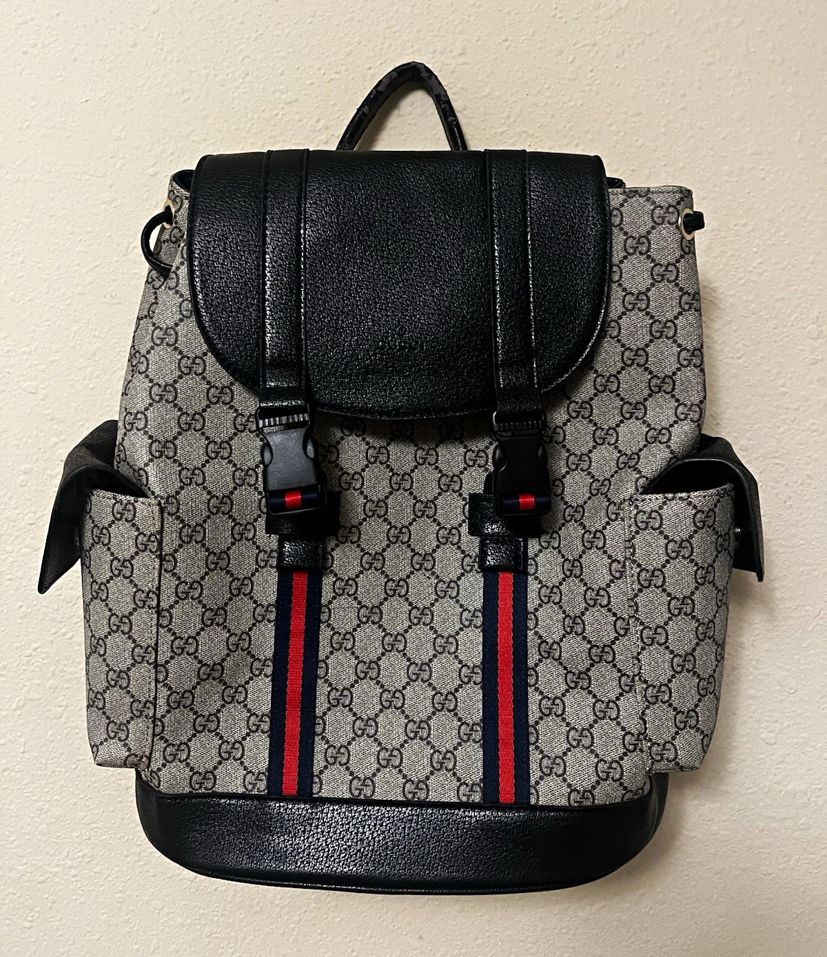 Gucci GG Supreme Backpack w Coin Purse, Drawstring Buckle, Pockets, Med