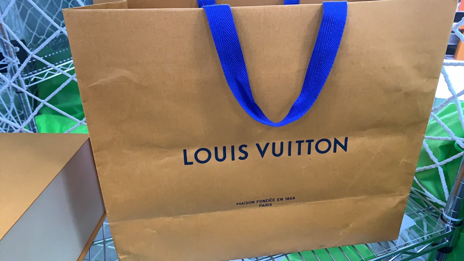 LOUIS VUITTON Onthego BB 18cm Grey Calfskin Crossbody Bag