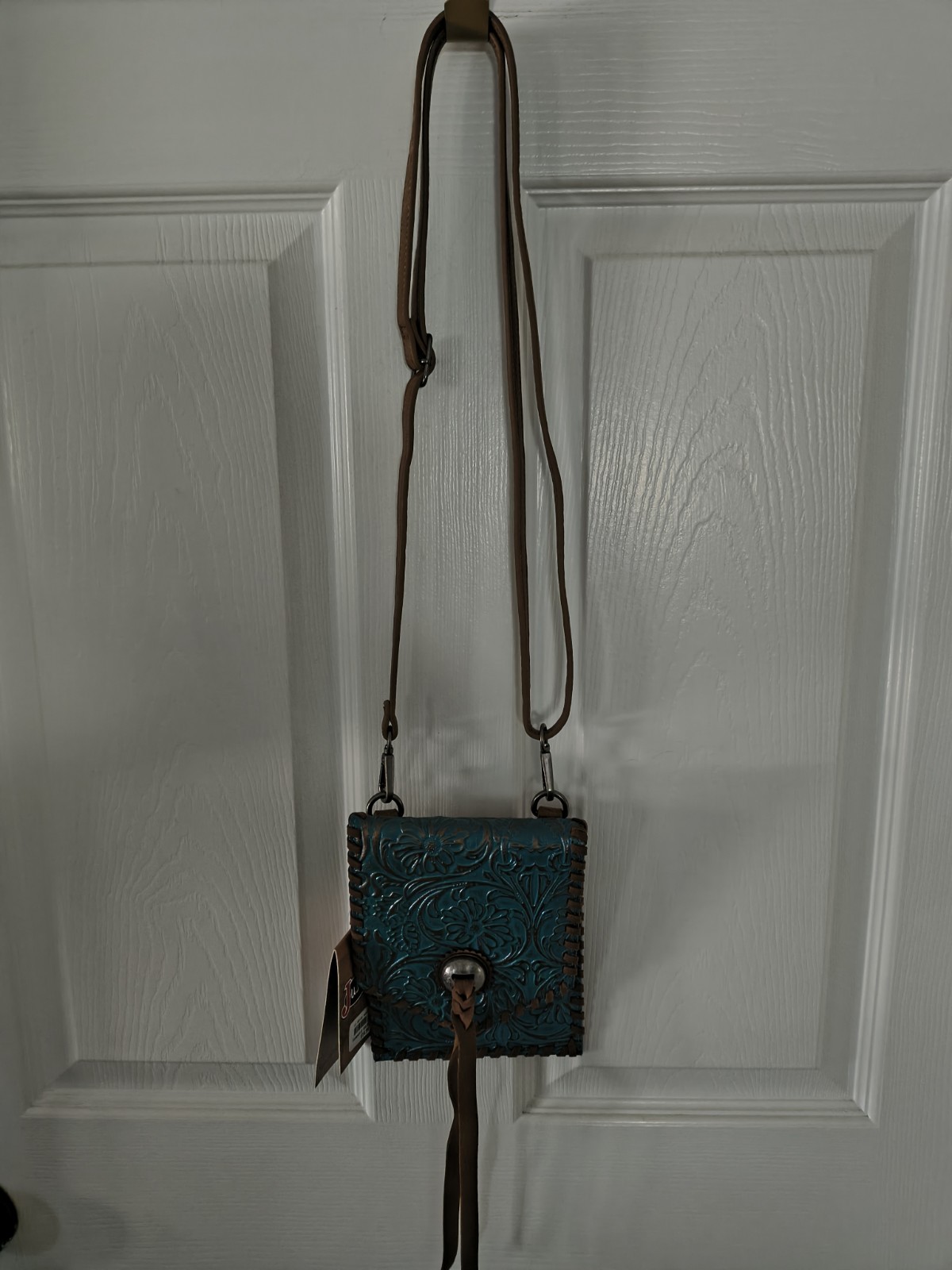 Justin Woman’s Concealed Carry Purse For Small Piece. NO OFFERS