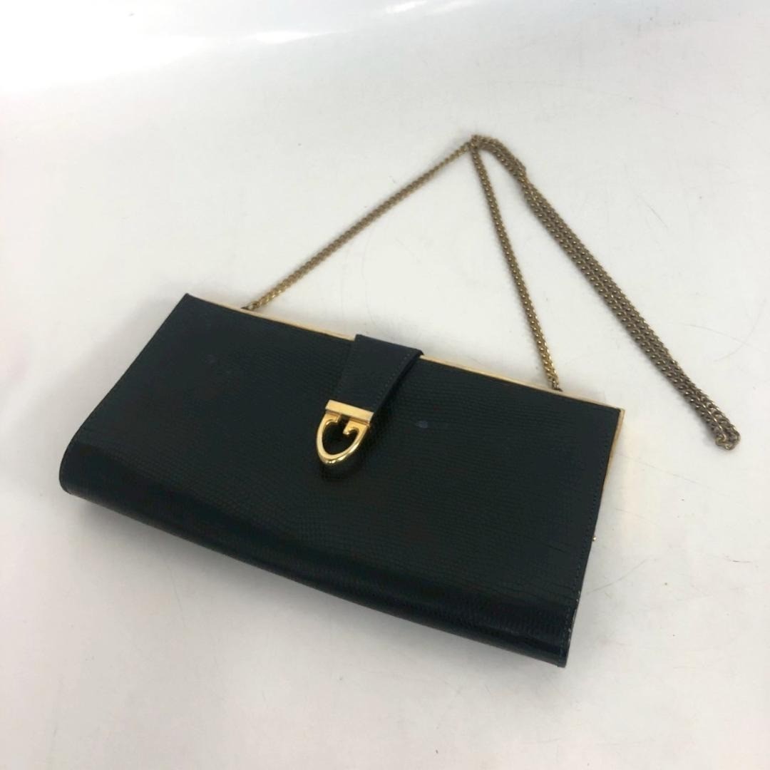 GUCCI Vintage Women’s Chain Shoulder Bag Gold Hardware Leather Black Clasp Type