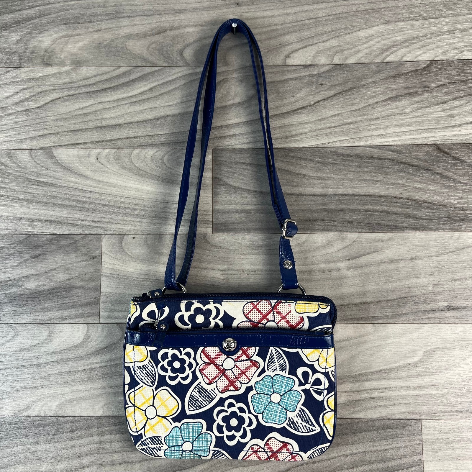 Relic Shoulder Bag Womens Blue Floral Canvas Dual Handle Inner Pocket Zip Beachy