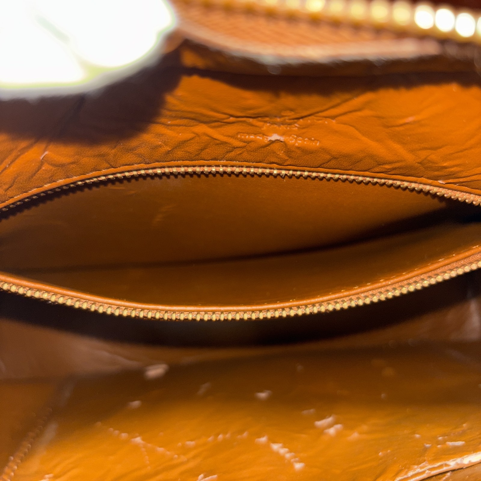 Louis Vuitton Monogram Vernis Houston M91122 Shoulder Bag – 9.75″ x 12″ x 5.5″