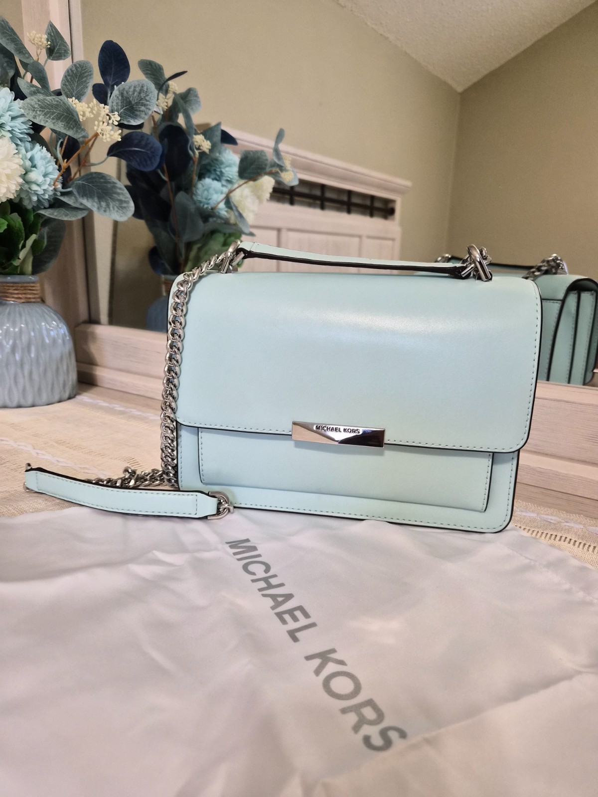 Michael Kors Jade Shoulder Bag in Pale Aqua/Silver – Excellent Condition