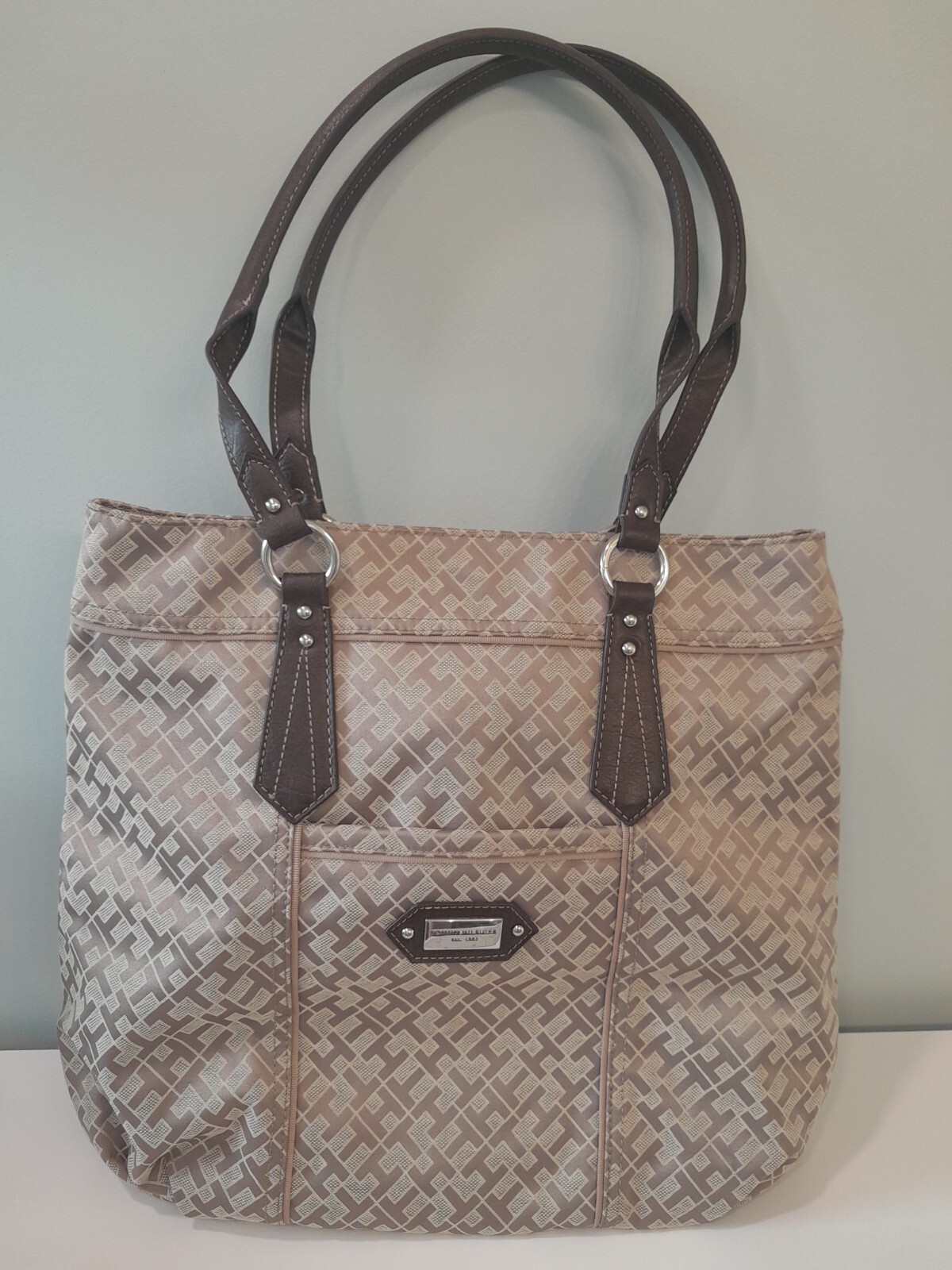 Tommy Hilfiger Monogram Purse Sample Handbag Tan Brown Logo T H Rare HTF