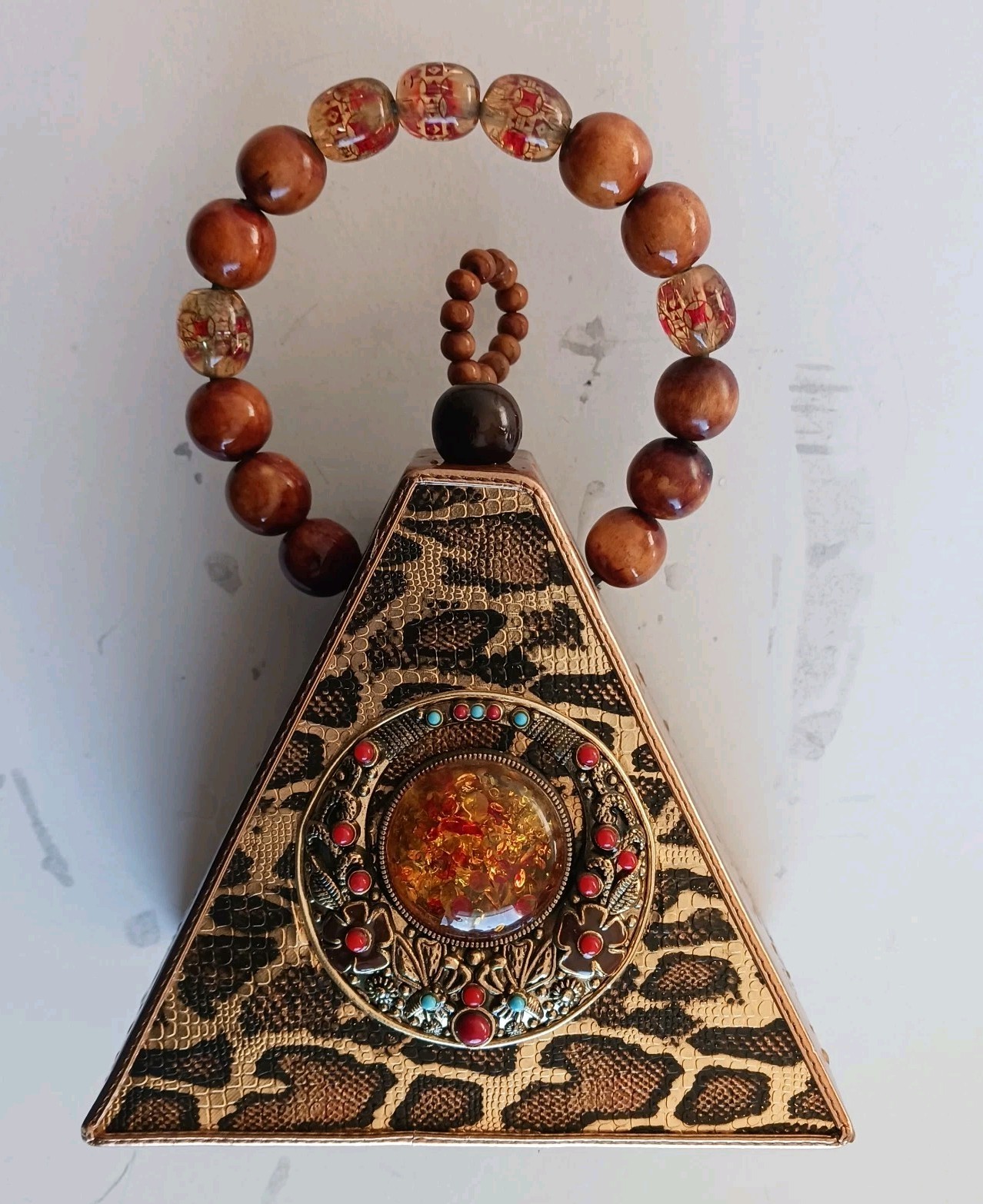 Ladies Wooden Triangular Hand Bag, 6.5 Inch Base.
