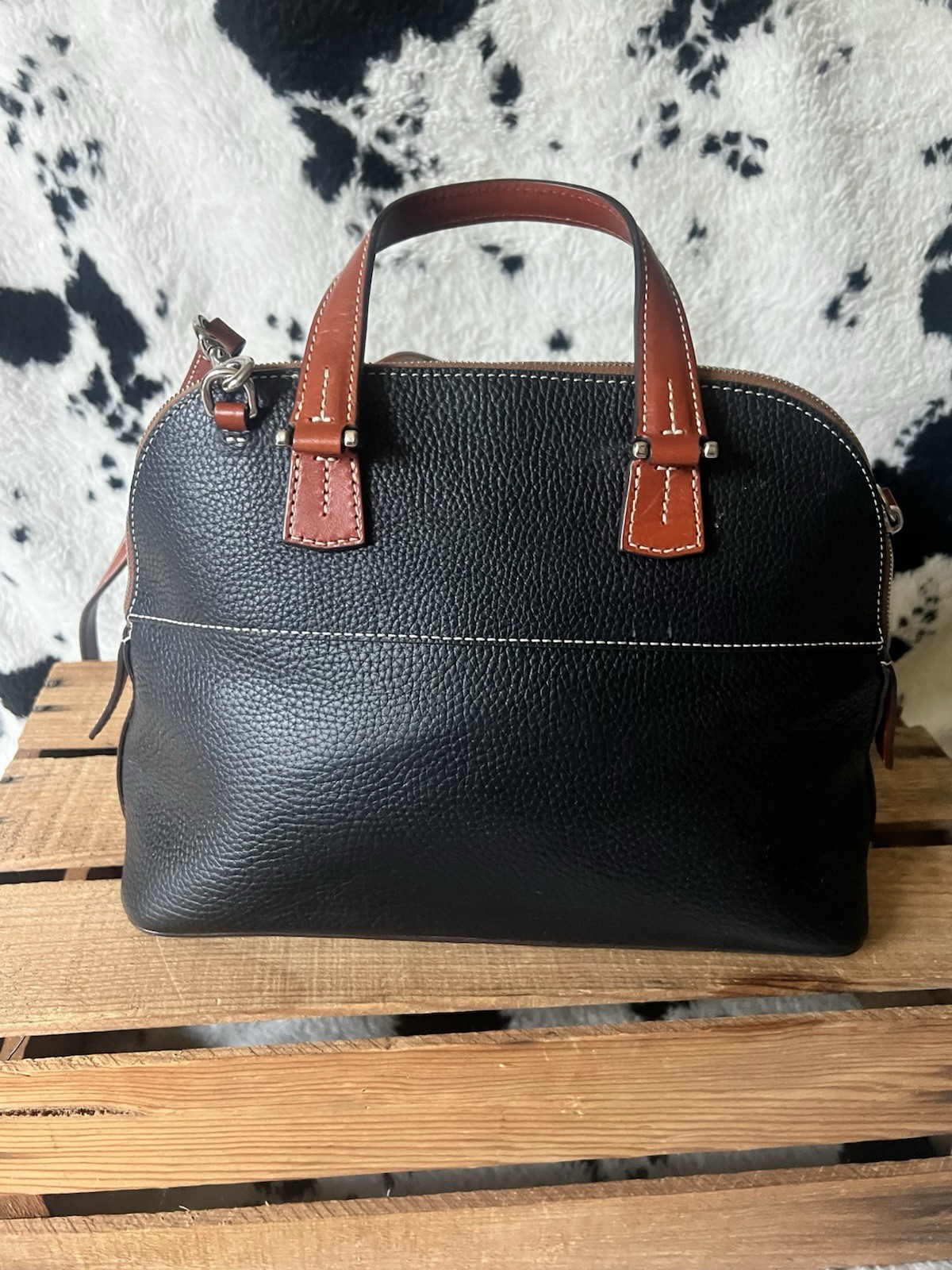 Dooney & Bourke Blk Pebble Grain/Florentine Leather Zip Top Cambridge Satchel