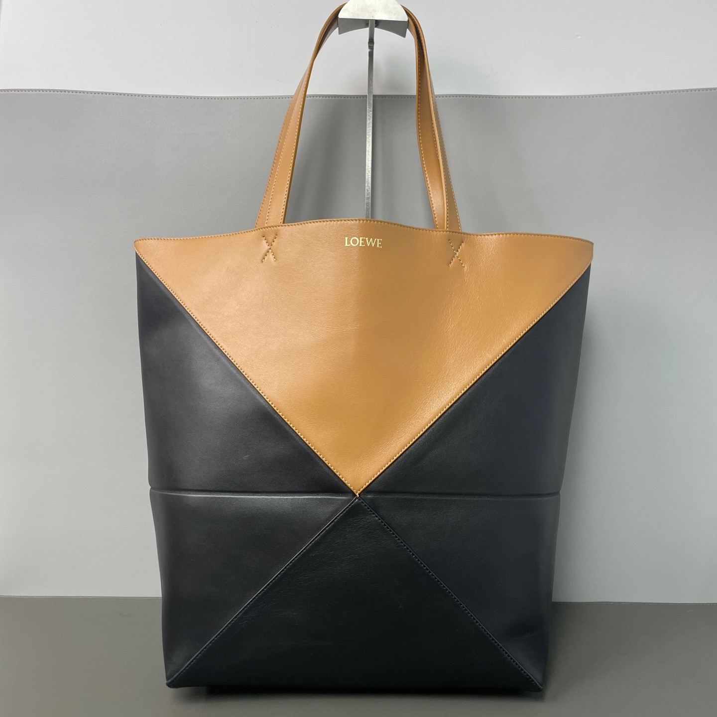 Loewe Pre-Owned Authentic Luxury Handbag Colorblock Leather