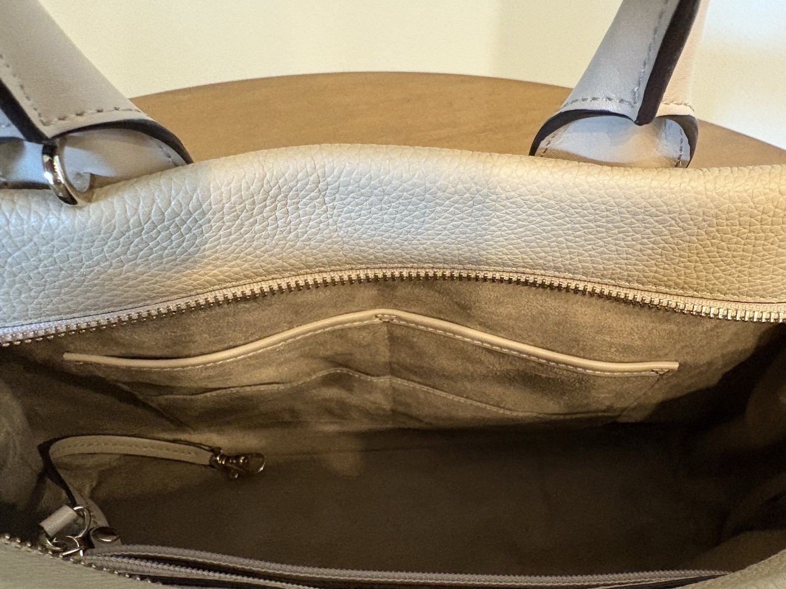Michael Kors Large Satchel / Tote Handbag in Pebbled Oat Beige Leather Rollins