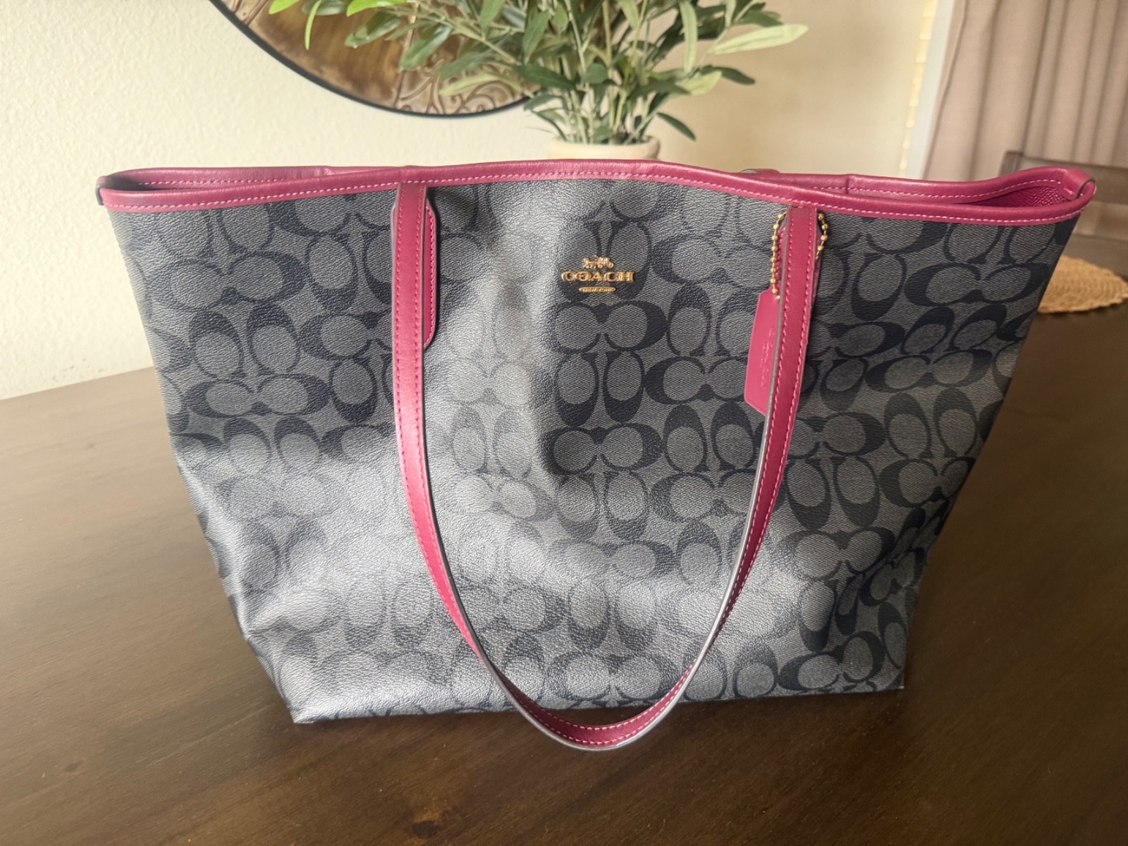 ✿ Coach Tote Dark Gray and Burgundy Canvas Large Shoulder Bag Shopper