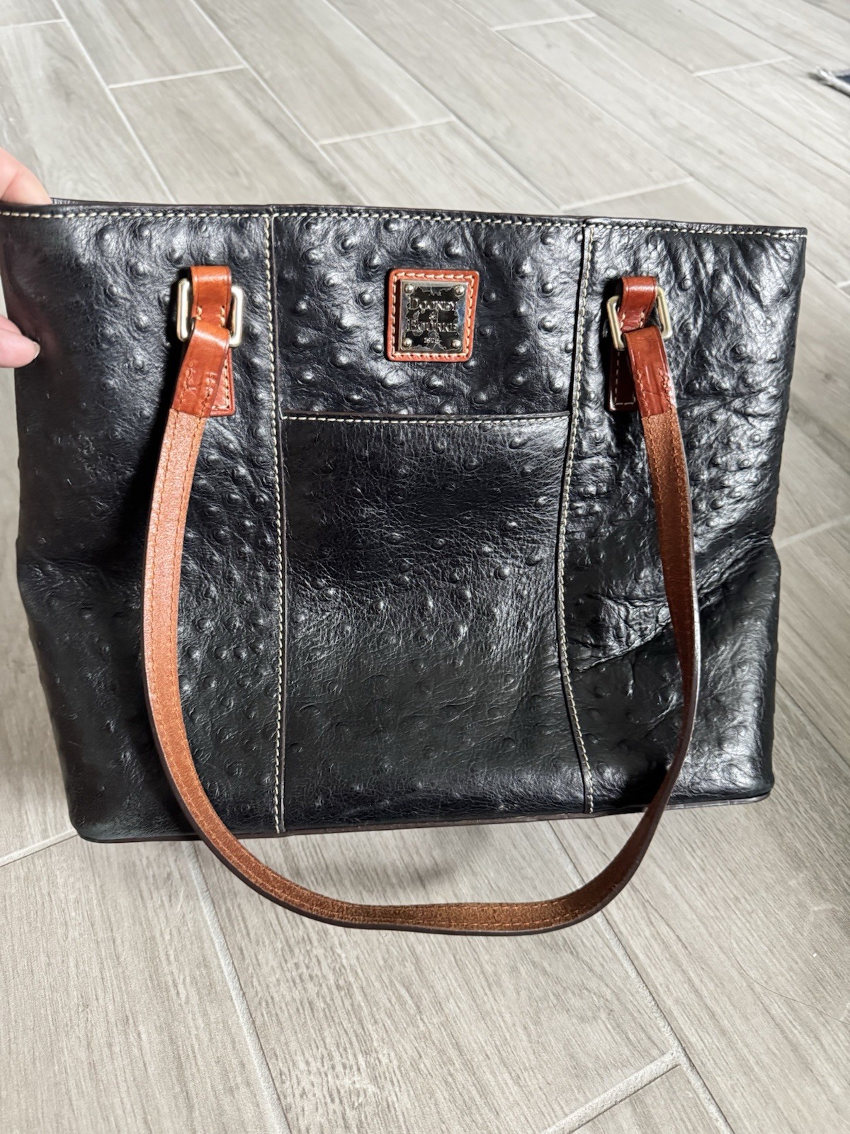 Dooney & Bourke Black Tote Shoulder Bag Brown Straps Inner Pockets 13”x10”x3”
