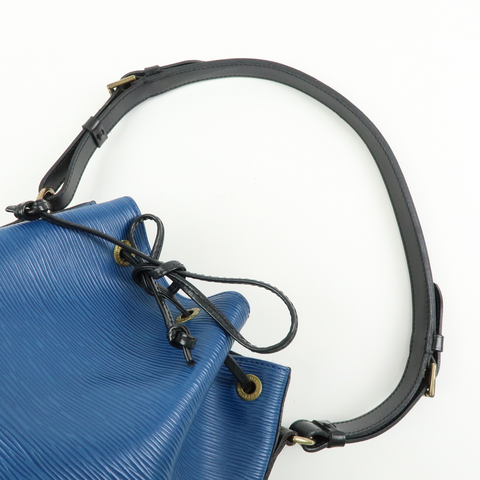 Louis Vuitton Epi Petit Noe Bicolor Shoulder Bag Blue Noir Ｍ44152 Auth Used F/S