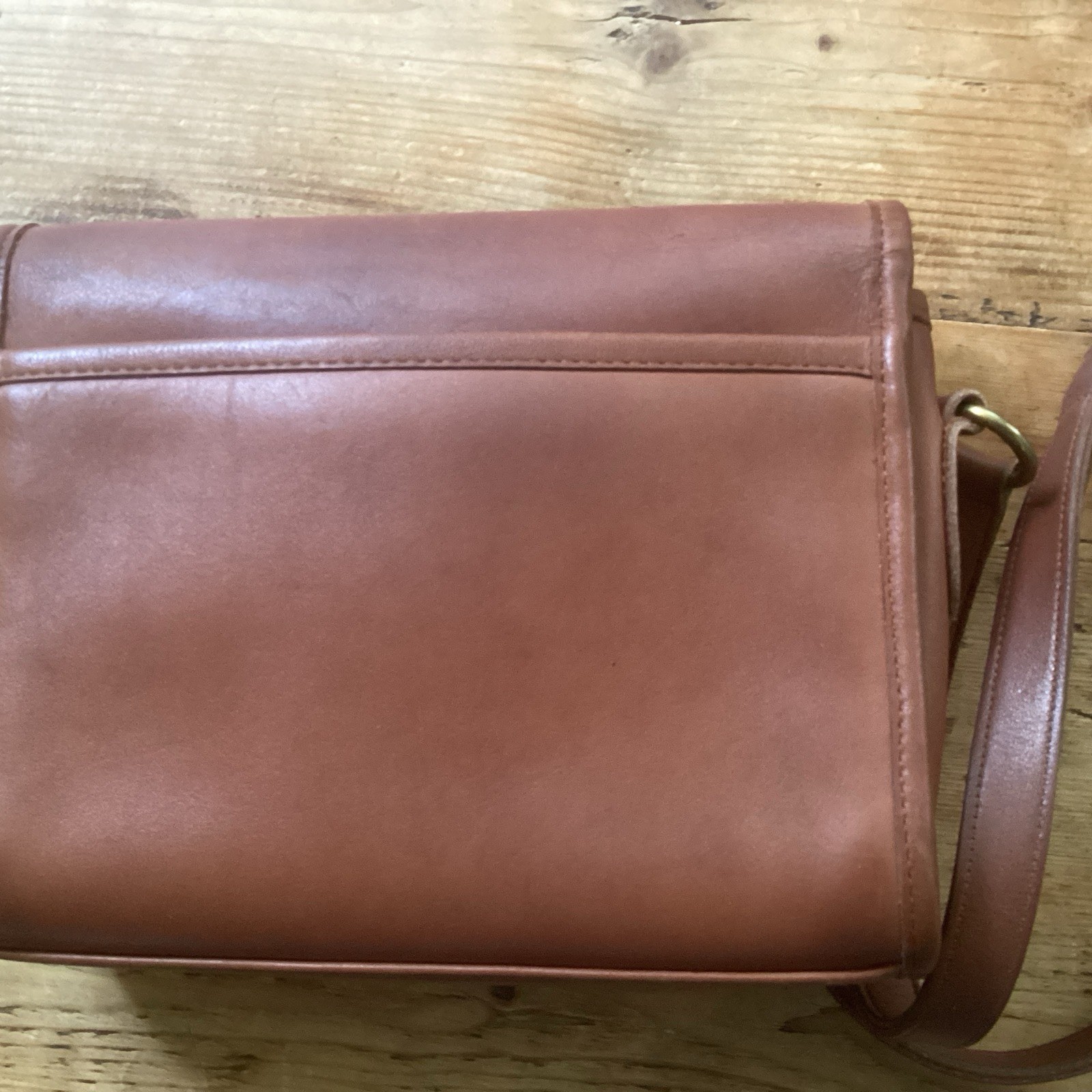 Vintage Coach Bag Devon 9908 Crossbody Shoulder British Tan Leather & Brass