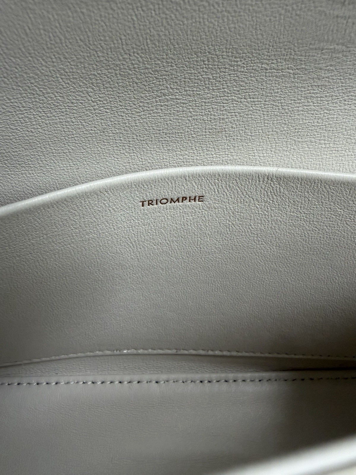 CELINEWHITE SHINY CALFSKIN TRIOMPHE GOLD CHAIN SHOULDER