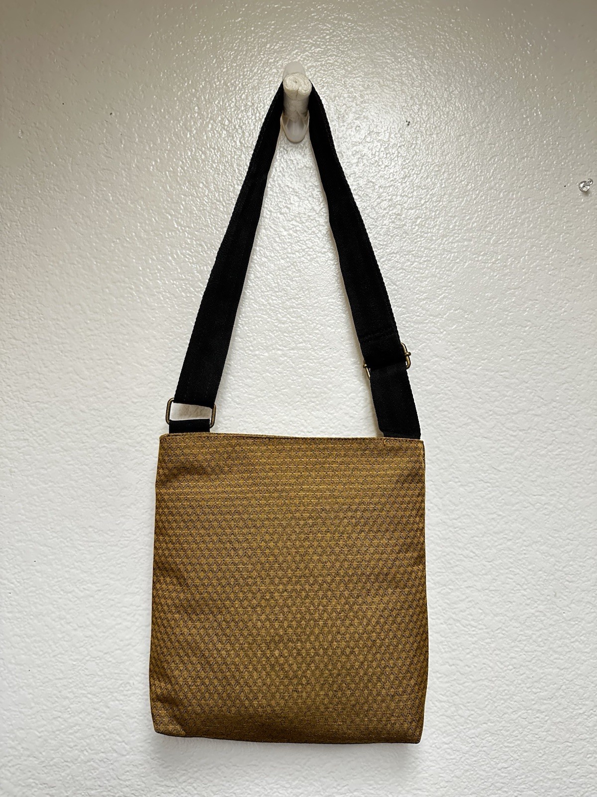 RARE Dakine Jo Jo Crossbody Messenger Bag Light Brown w/ Nature Print Lining
