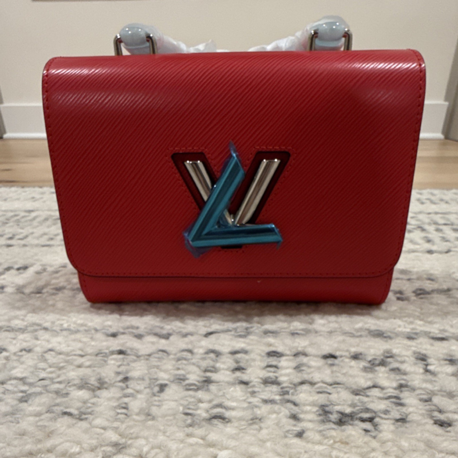 Louis Vuitton Twist MM Epi Leather Red Silver + Strap + Charm | Never Used