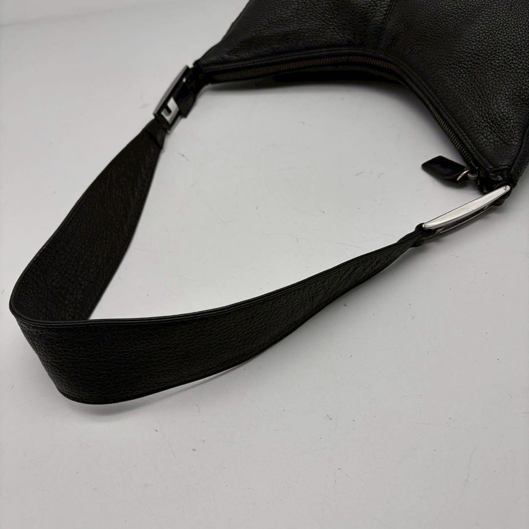 Fendi FF Hardware Leather Shoulder Bag Black 30x18x11cm Handle 10cm Authentic