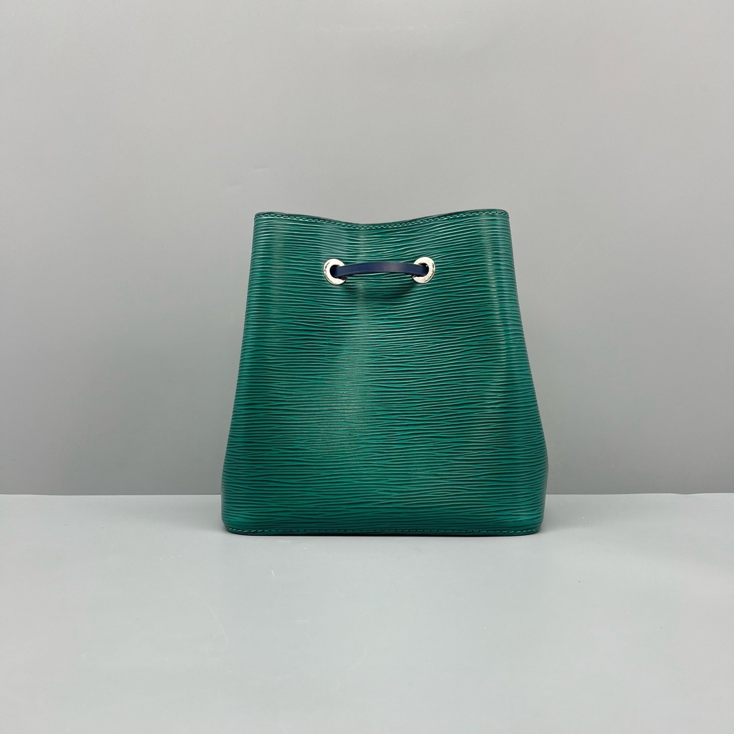 Louis Vuitton Pre-Owned Authentic Bucket Bag Green 20*20*13cm