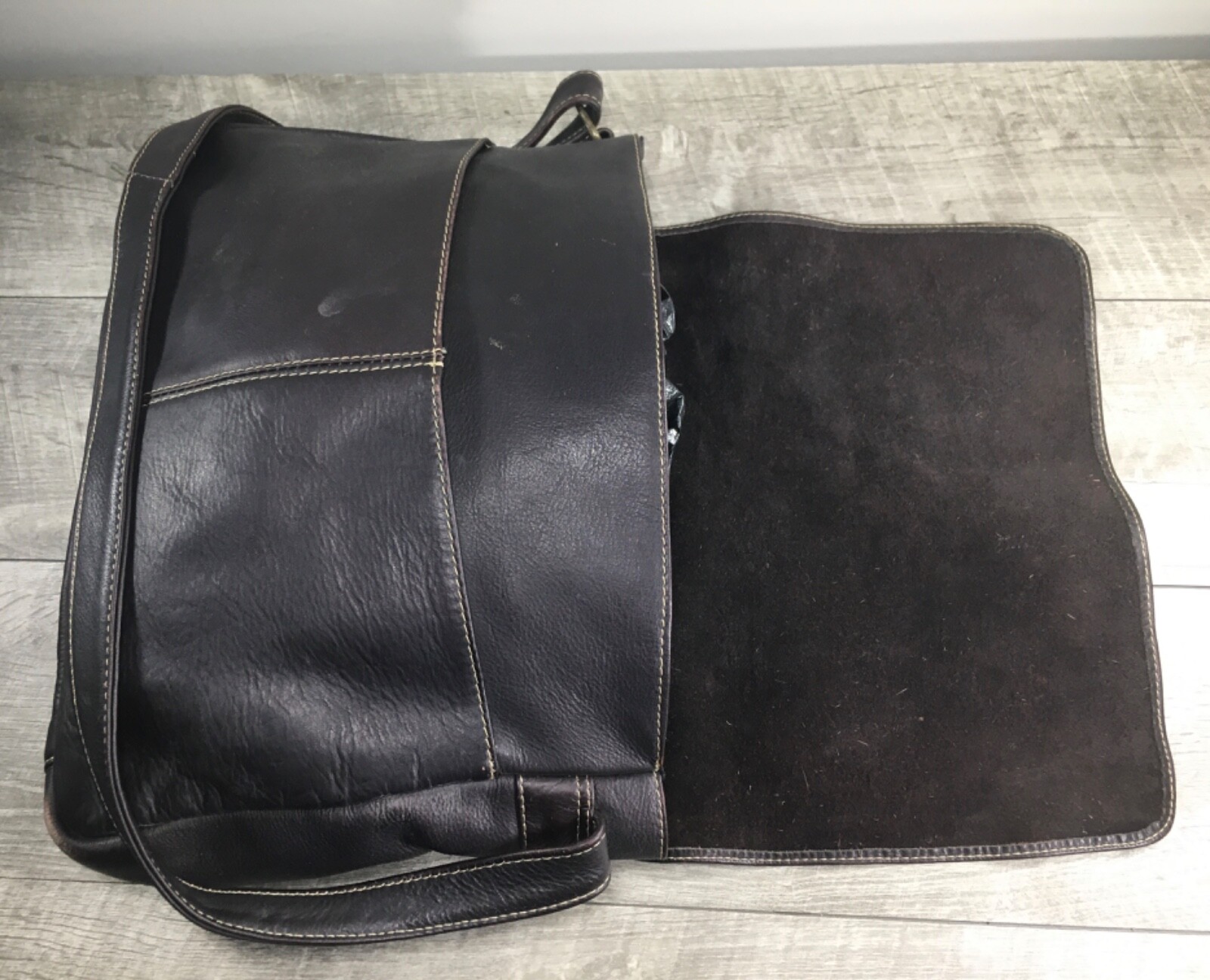 Made in Colombia Brown Leather Briefcase Shoulder Bag Messenger School Vintage