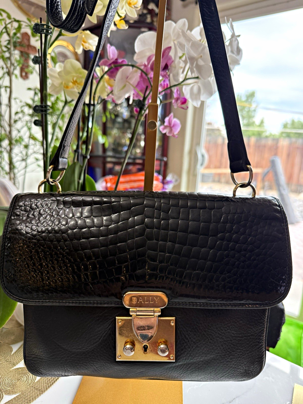 Bally Black Crocodile Pattern Shoulder Bag Push Lock Gold Hardware
