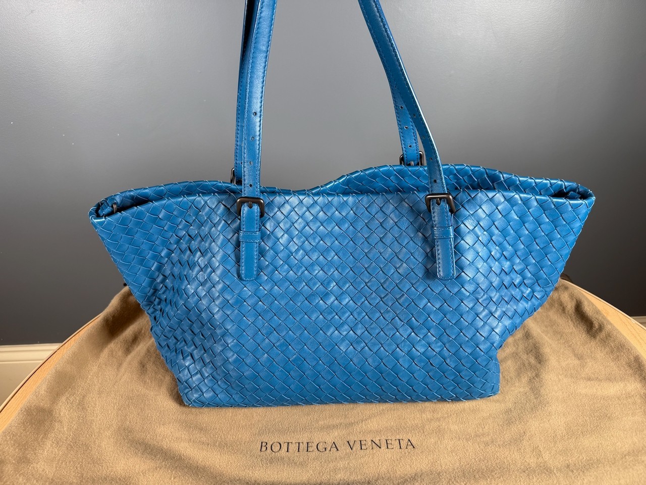 Bottega Veneta Intrecciato Woven Leather Large Tote Bag Blue Italy w/ Mirror