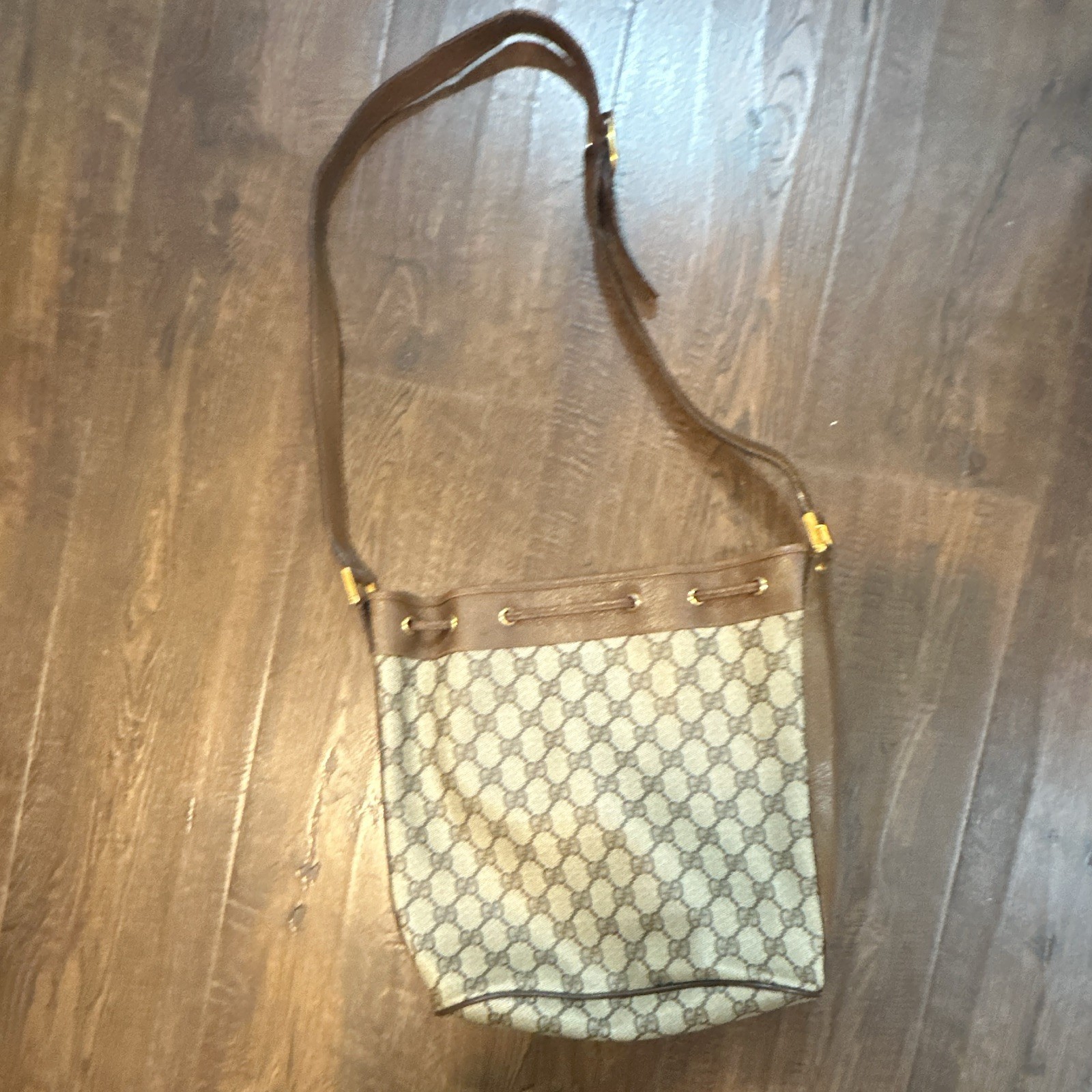 Gucci GG Bucket Drawstring Shoulder Bag Beige Brown Gold Hardware Stitching