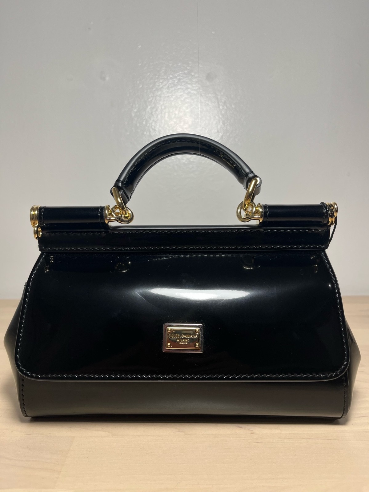 Dolce & Gabbana Elongated Medium Sicily Handbag in Polished Calfskin – Black