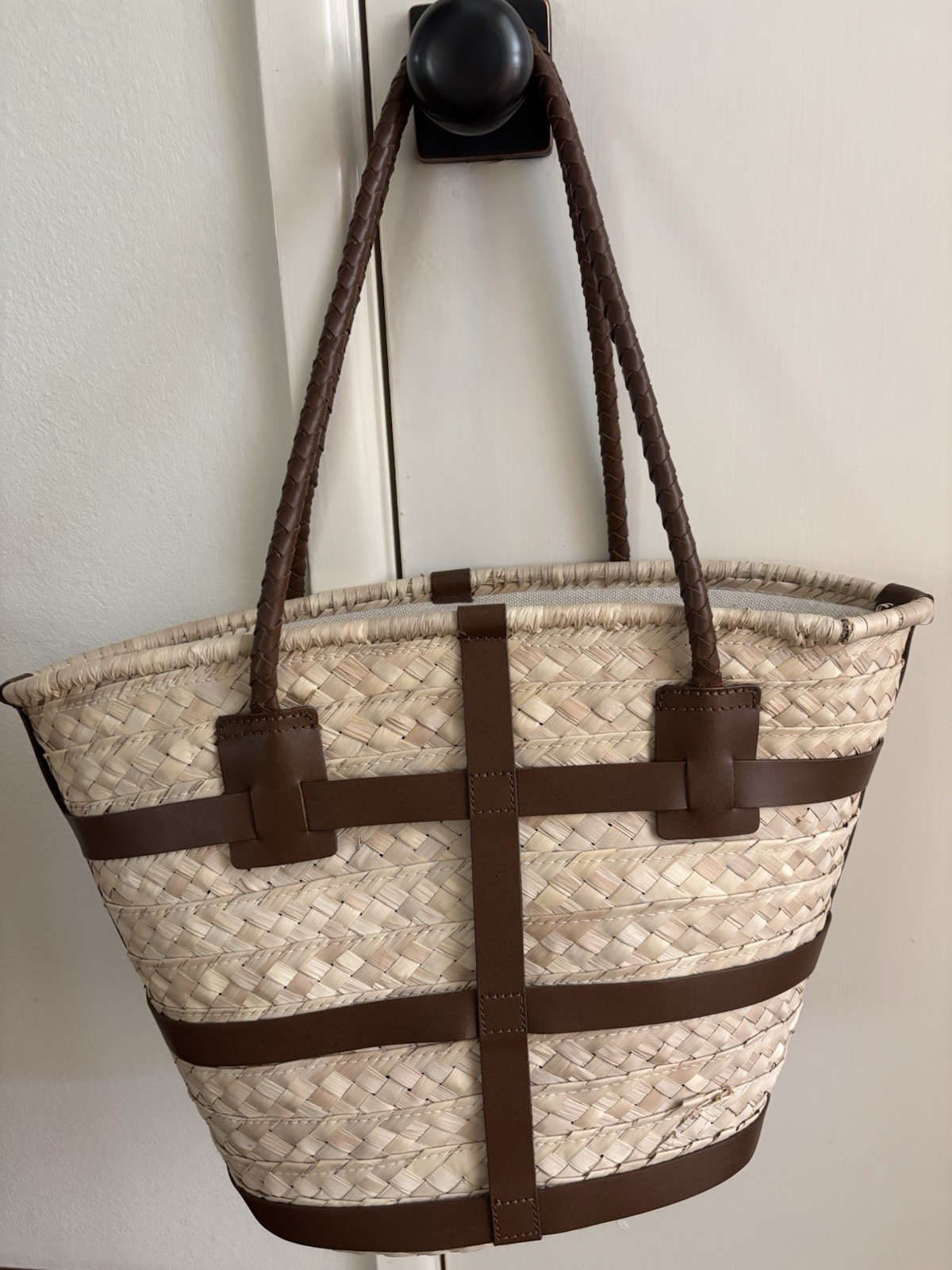 J.Jill Straw & Leather Shoulder Bag 12” tall x 16” wide. Strap drop 10”