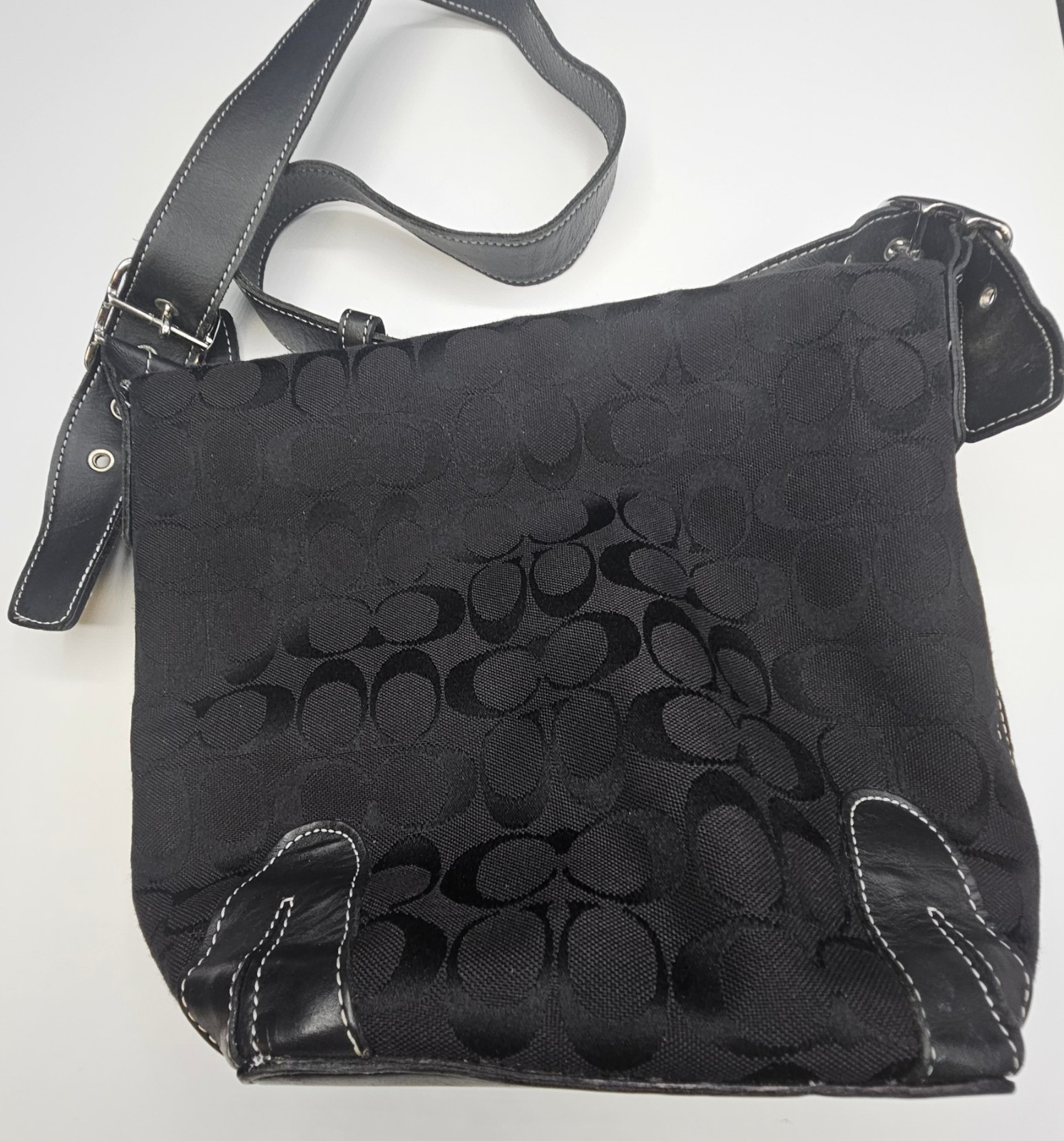 Coach Signature Black Jacquard Canvas Leather Trim Shoulder Hobo Bag F1024-05220