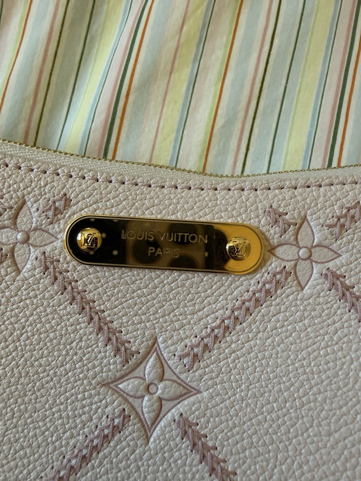Louis Vuitton Pochette Liv Light Bliss Couture
