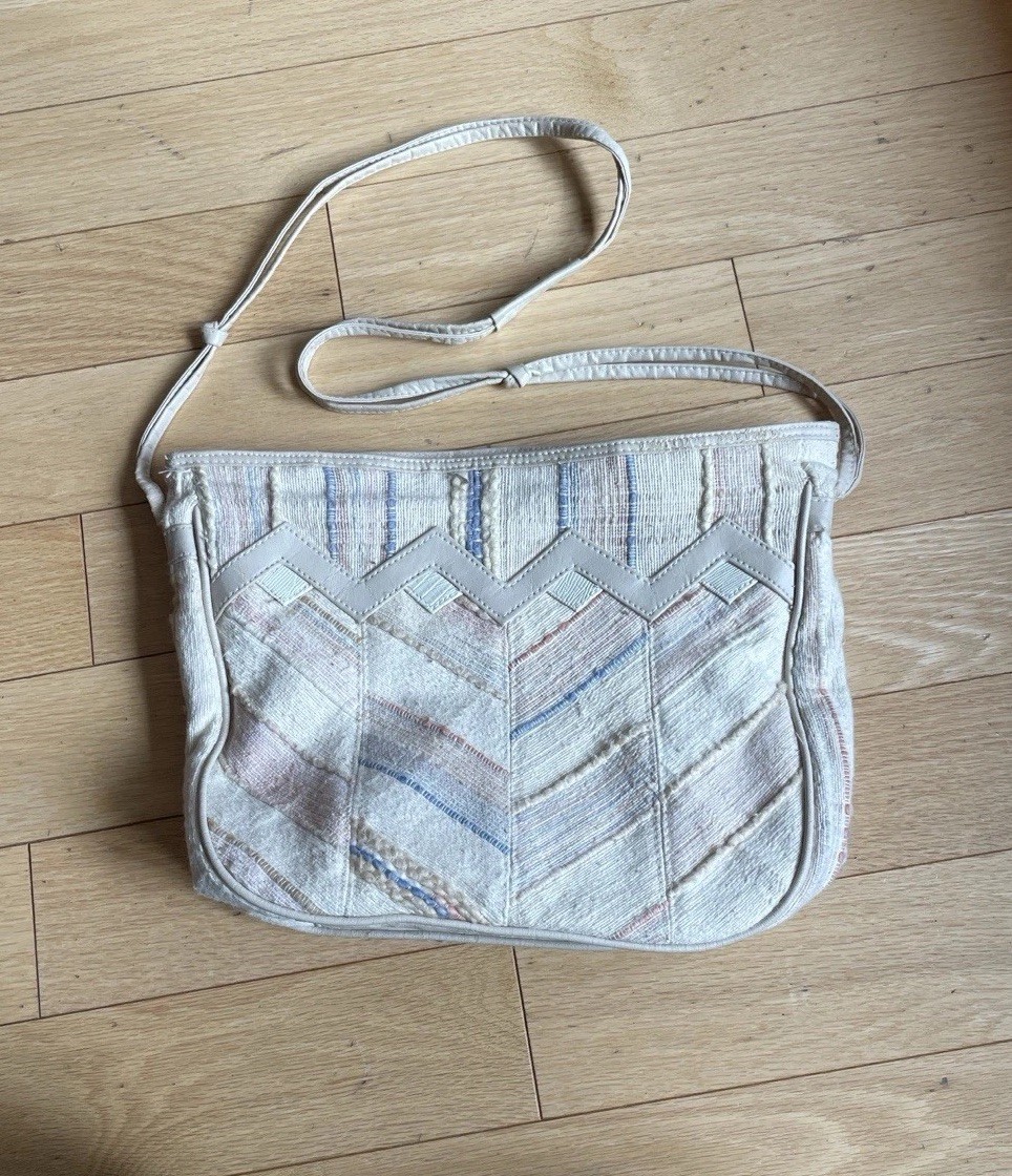 Vintage Mitzi Chevron Patterned Crossbody Bag in very good used condition