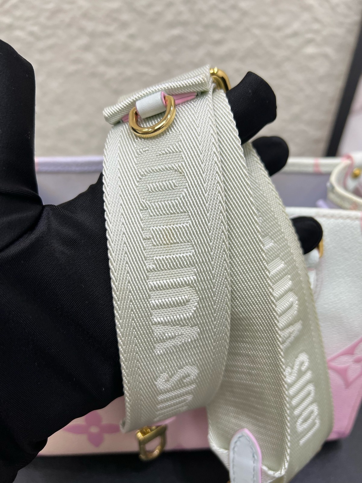 Louis Vuitton Spring Limited Onthego Small Pink Lavender Canvas Tote Crossbody D