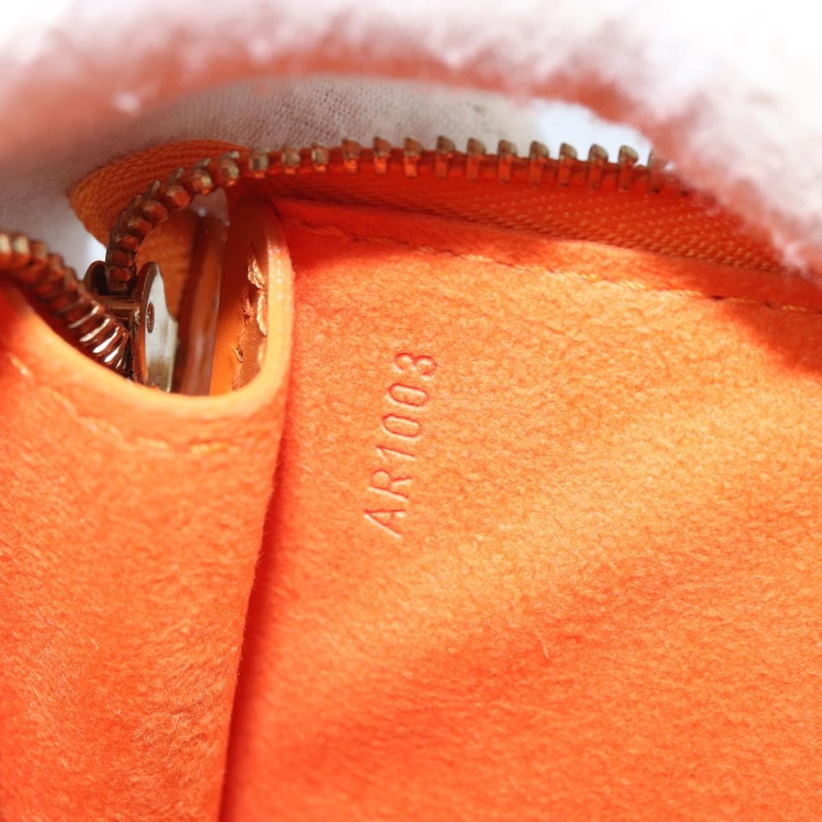 LOUIS VUITTON Epi Pochette Accessoires Pouch Orange Mandarin M5294H Auth YKZ750V