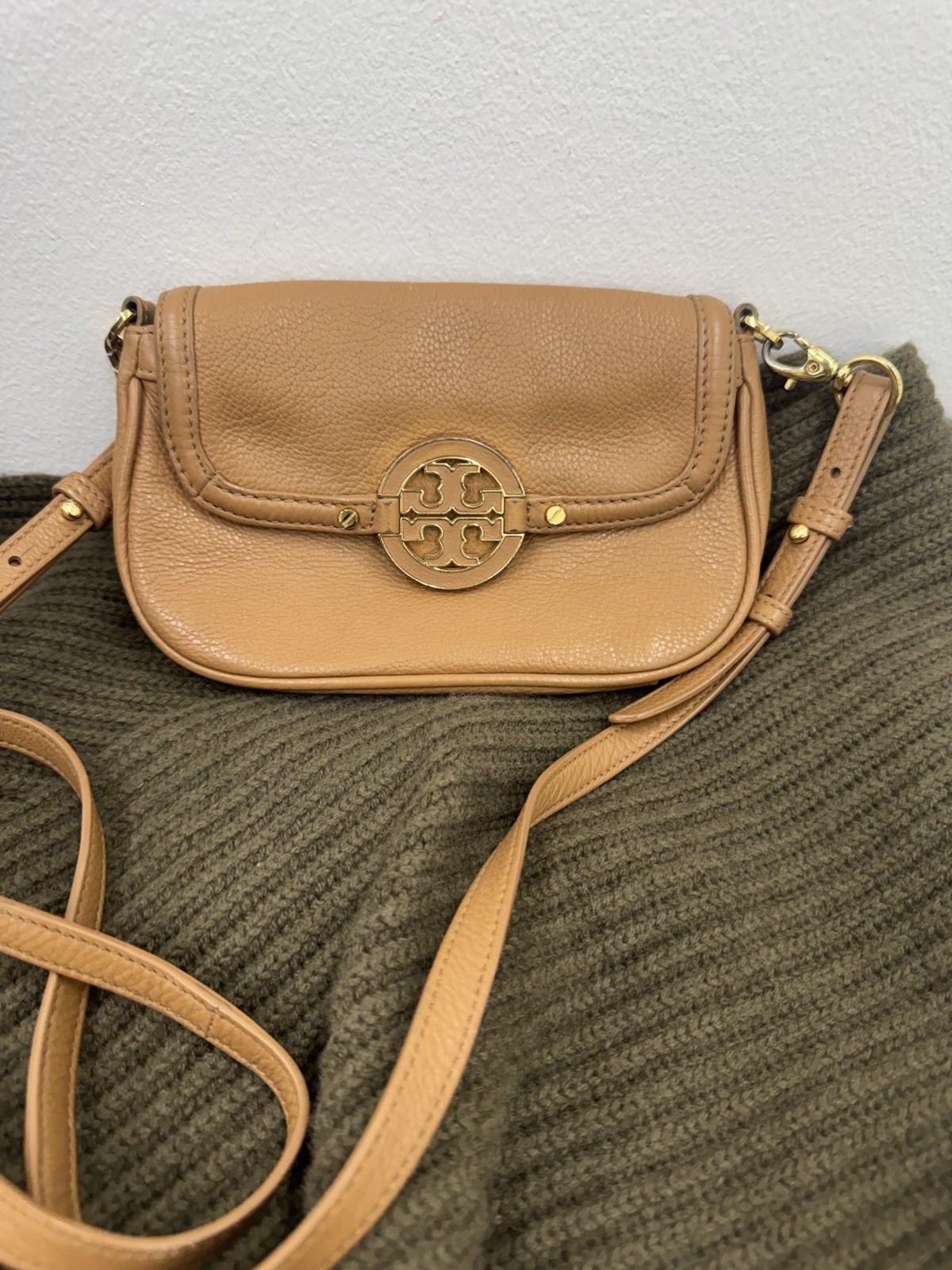 Tory Burch Amanda Crossbody Bag Tan Pebbled Leather (PU2000THRIFTY