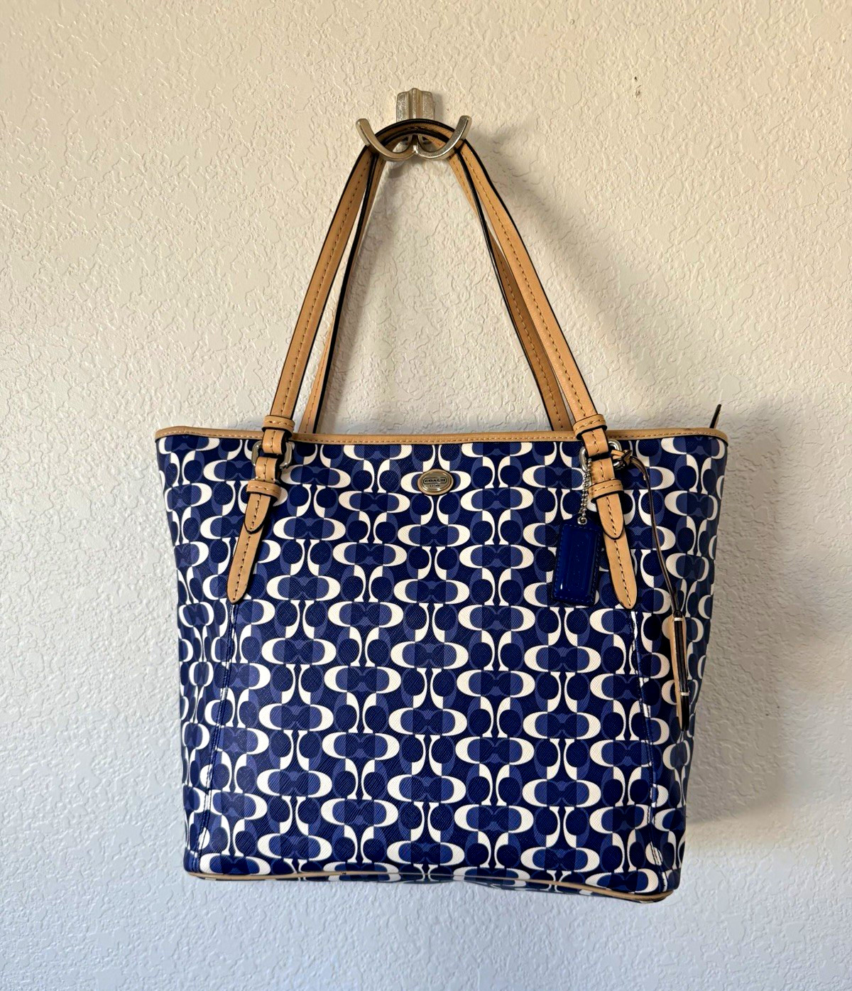 Coach Logo Blue/White Large Tote Shoulder Bag Zip Silver Hardware Pockets Charm