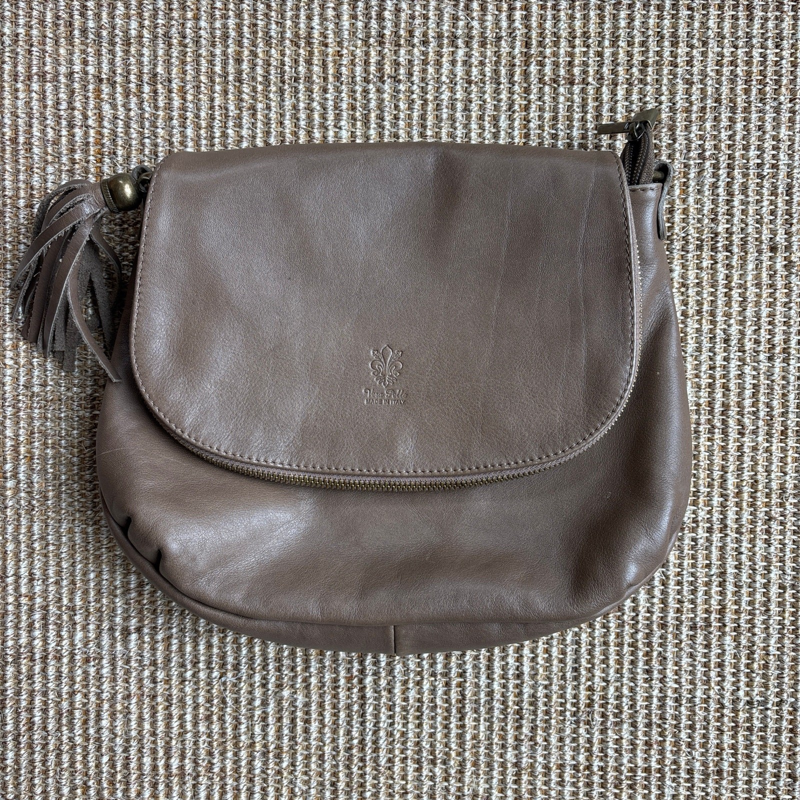 Vera Pelle Genuine Leather Saddle Crossbody TaupeTassel Flap Made in Italy